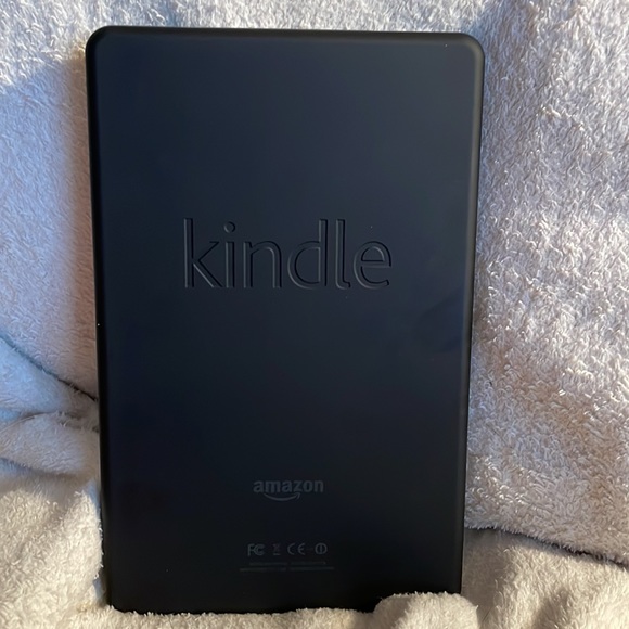Kindle Fire First Generation - Picture 3 of 3